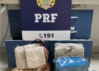 PRF apreende 18 kg de maconha durante abordagem a ônibus em Vitória da Conquista 