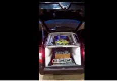 PRF apreende carro fúnebre transportando pó (mas não era de cremação)