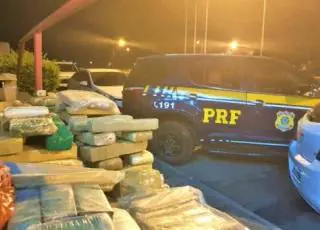 PRF apreende carro ‘recheado’ de maconha em Vitória da Conquista