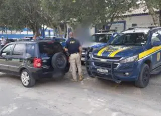 PRF apreende EcoSport adulterado e prende motorista por uso de documento falso e adulteração sinal identificador de veículo