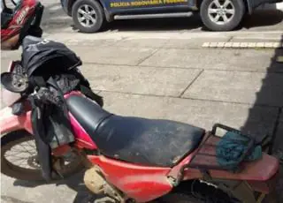 PRF apreende motociclista e moto com restrição de roubo/furto