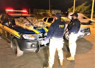 PRF na Bahia apreende quase 100 Kg de pasta base de cocaína em Caetité