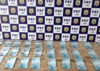 PRF prende homem com 30 mil em notas falsas  em Vitória da Conquista (BA)