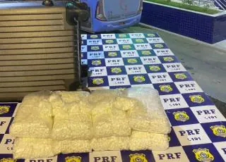 PRF prende passageira de ônibus com 45 mil comprimidos da droga usada no golpe “Boa Noite Cinderela”