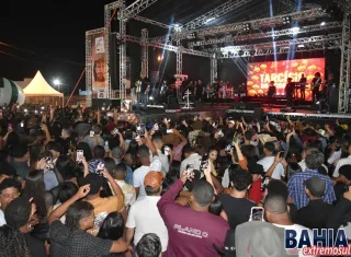 Primeira noite da 38ª Festa do Vaqueiro de Ibirapuã bate recorde de público e emociona multidão