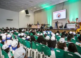 Proerd realiza formatura de 850 alunos da rede municipal de Teixeira de Freitas