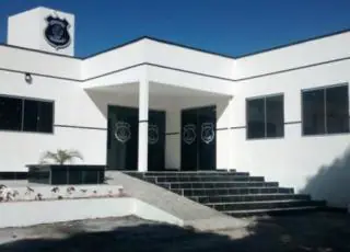Professor acusado de estuprar aluna de 13 anos é preso em Goiás
