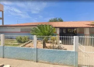 Professor é afastado após ficar nu em sala de aula de colégio estadual na Bahia