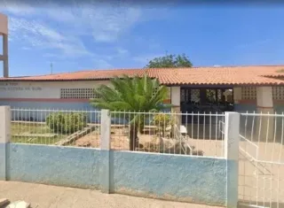 Professor é afastado após ficar nu em sala de aula de colégio estadual na Bahia