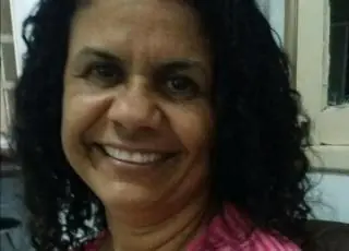 Professora é agredida por aluna com socos e pontapés na Escola Clélia Figueiredo Pinto em Teixeira de Freitas