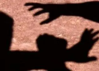 Professora é agredida por mãe de aluna em escola