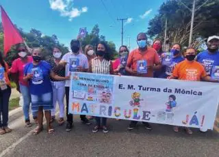 Professores de Mucuri dão show no Pit Stop da campanha “Nenhum aluno fora da escola! – Matricule-se já!”