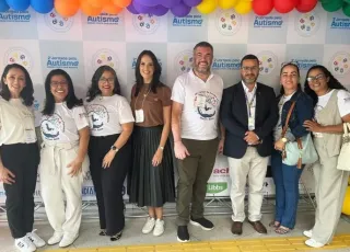 Profissionais da Educação de Mucuri participam da II Jornada pelo Autismo na Costa das Baleias