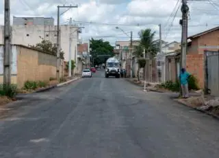 Programa Teixeira Asfaltada leva melhoria de vida aos diversos bairros da cidade