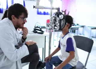 Projeto “De Olho no Futuro” amplia cuidados com a saúde visual de estudantes de Teixeira de Freitas