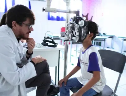 Projeto “De Olho no Futuro” amplia cuidados com a saúde visual de estudantes de Teixeira de Freitas