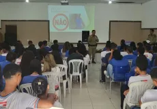 Projeto Rede Cidadã dá início às palestras contra às drogas em escolas de Teixeira de Freitas