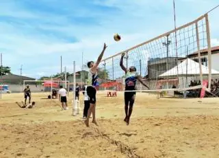 Projeto Verão: Torneio de Voleibol reuniu atletas locais e regionais nas praias de Mucuri