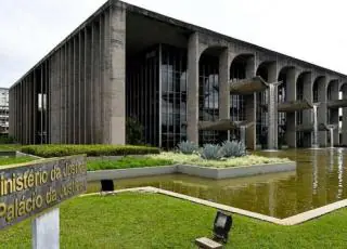 PSB vai ao STF contra Plano de Segurança de Bolsonaro que exclui feminicídio