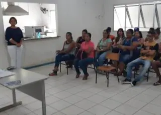 Qualificação em culinária é oferecida para moradores de Itagimirim