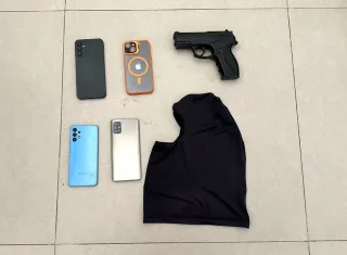 Quatro homens são presos e adolescente apreendido após assalto violento contra família em Itagimirim