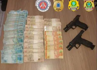 Quatro suspeitos do ataque a banco na Bahia morrem em confronto com a polícia. 236 mil e armas foram recuperados