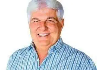 Reviravolta na politica de Nova Viçosa - Dr. Cirne desiste da candidatura a prefeito