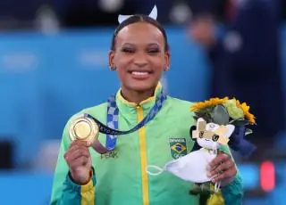 Rebeca Andrade é 1ª brasileira a ganhar duas medalhas em uma única edição das Olimpíadas