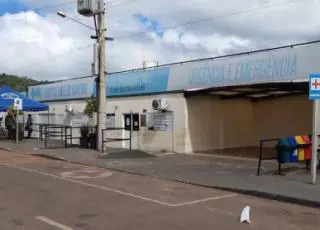 Recém-nascido morre ao ter pescoço cortado durante o parto e polícia investiga caso