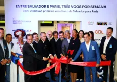 Recepção de 350 passageiros marca início dos voos diretos entre Salvador e Paris