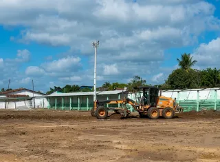 Reconstrução do Estádio Municipal de Lajedão avança com nova etapa das obras