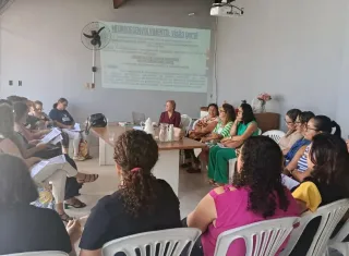 Rede municipal  de educação debate saúde mental e práticas inclusivas nas escolas de Teixeira de Freitas