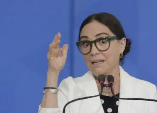 Regina Duarte é exonerada da Secretaria Especial da Cultura