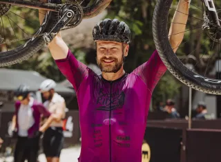 Rodrigo Hilbert chega ao lugar mais alto do pódio na Brasil Ride 2024 