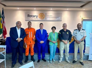 Rotary Club de Teixeira de Freitas promove palestra sobre conscientização no trânsito