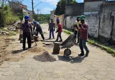 Rua Pedreira Franco recebeu obras de recuperação e renovação de bloquetes em Mucuri