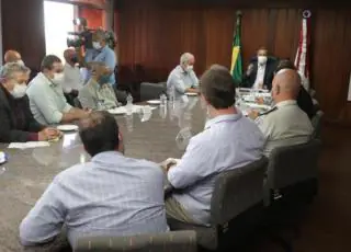 Rui anuncia projeto de lei para criação de linha de crédito a comerciantes e instalação de gabinete de crise no Extremo Sul