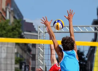 Saiba como se inscrever em aulas gratuitas de voleibol em Teixeira de Freitas