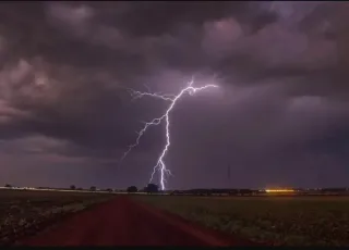 Saiba como se proteger de raios durante tempestades