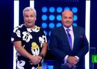 Salário de R$ 500 mil de Sikêra Jr. causa problemas entre funcionários da RedeTV!