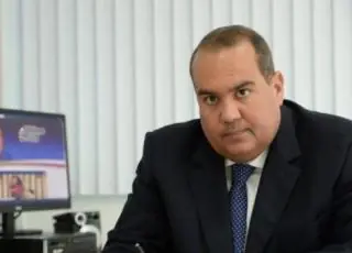 Sandro Régis lamenta que a Bahia tenha metade de suas rodovias com problemas de pavimentação