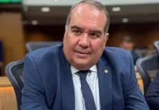Sandro Régis repudia atos de violência política durante invasões na Câmara de Salvador e na ALBA