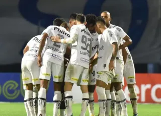 Santos e Botafogo duelam para sair do meio da tabela do Brasileirão