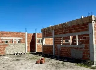 Saúde em foco: Alcobaça avança com obra de PSF no bairro Farol