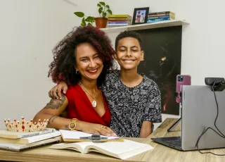 Sebrae aponta que 42% das mães empreendedoras são chefes de domicílio.