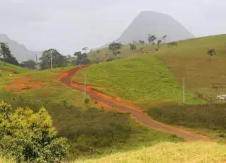 Secretaria de Agricultura atua em melhorias da estrada de Cachoeira do Mato