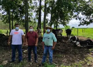 Secretaria de Agricultura realiza visita técnica veterinária e agrícola na comunidade de São Sebastião