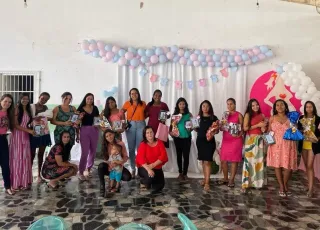 Secretaria de Assistência  Social de Lajedão realiza evento com distribuição de brindes e sessão de fotos para gestantes 