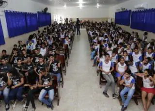Secretaria de Educação promove semana de ‘papo reto’ com alunos da rede municipal