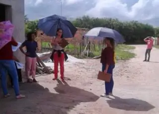 Secretaria de Habitação cadastra moradores para regularização de lotes